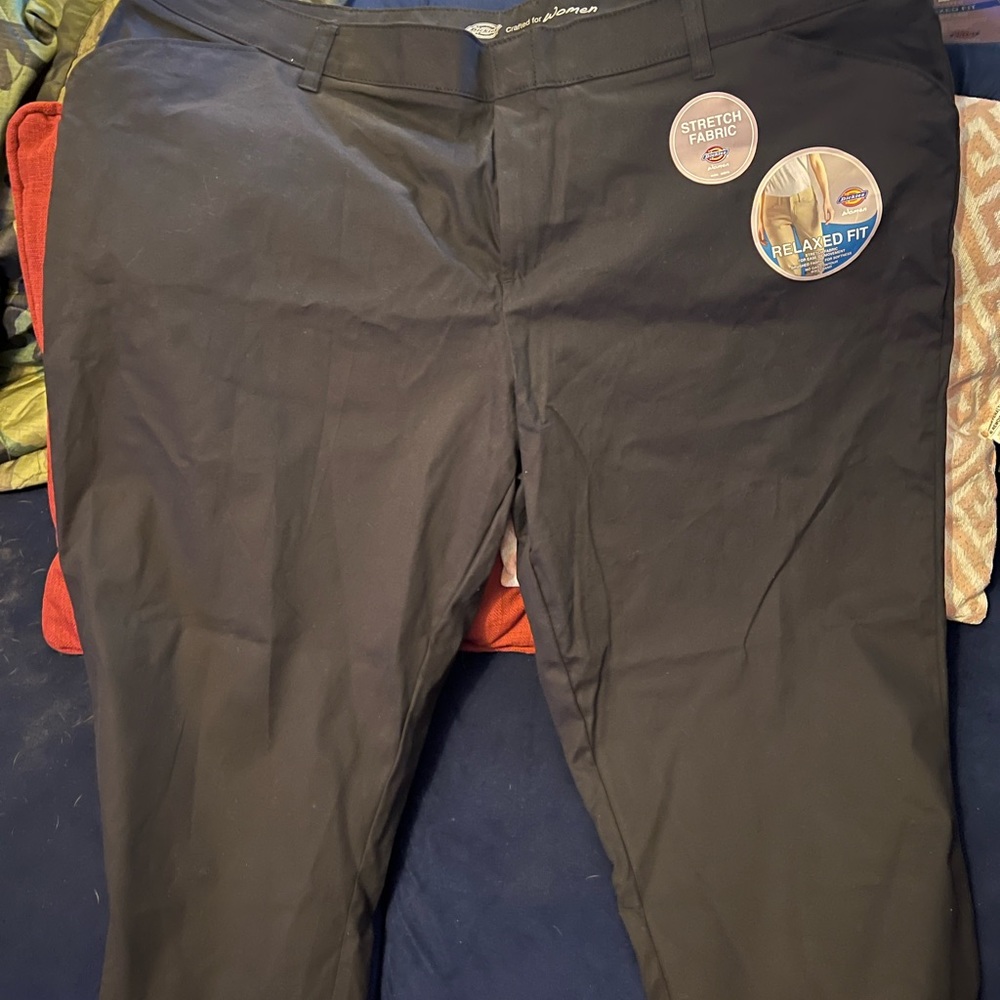 BNWT Dickies women pants 22 W R relaxed fit